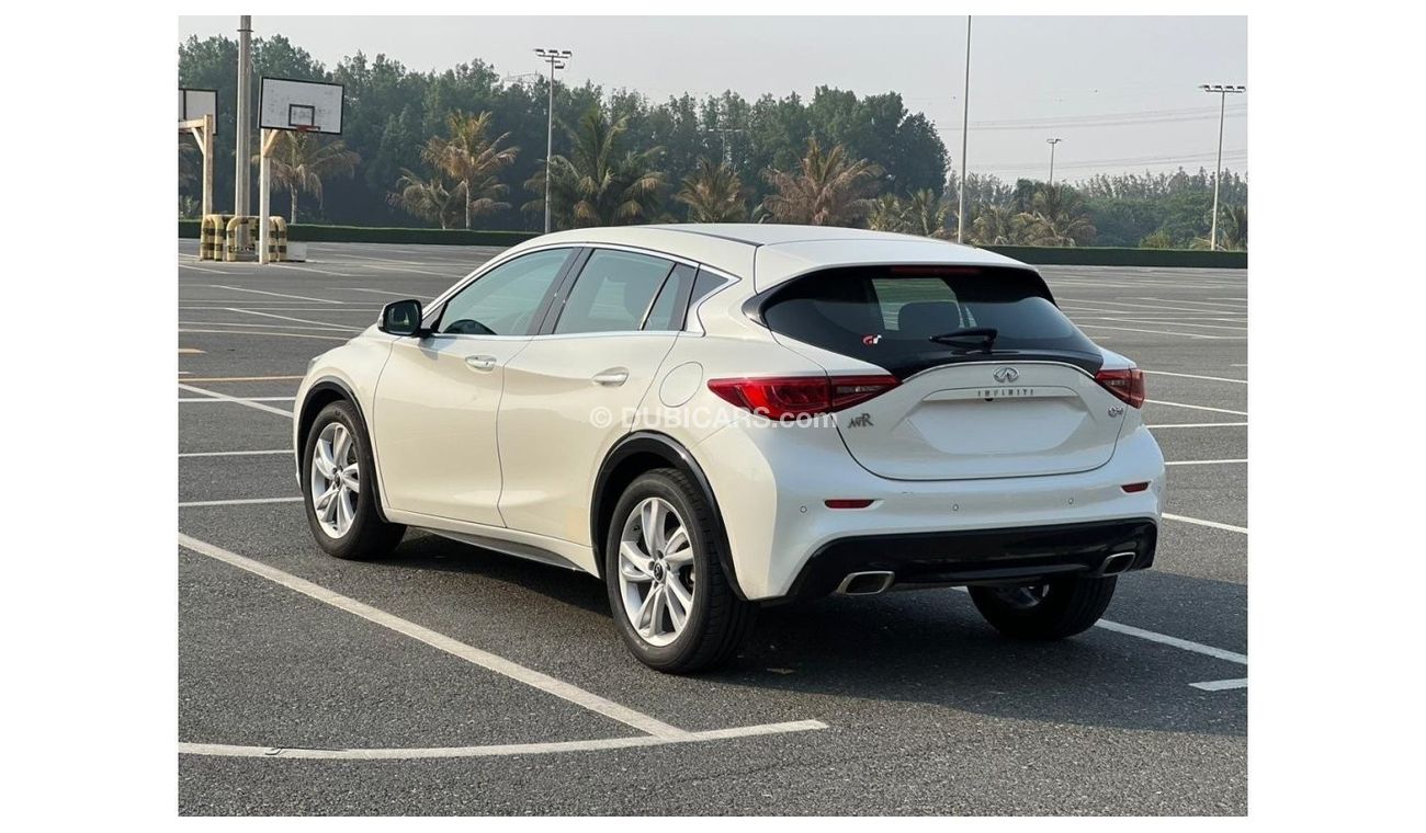 Infiniti Q30 Comfort