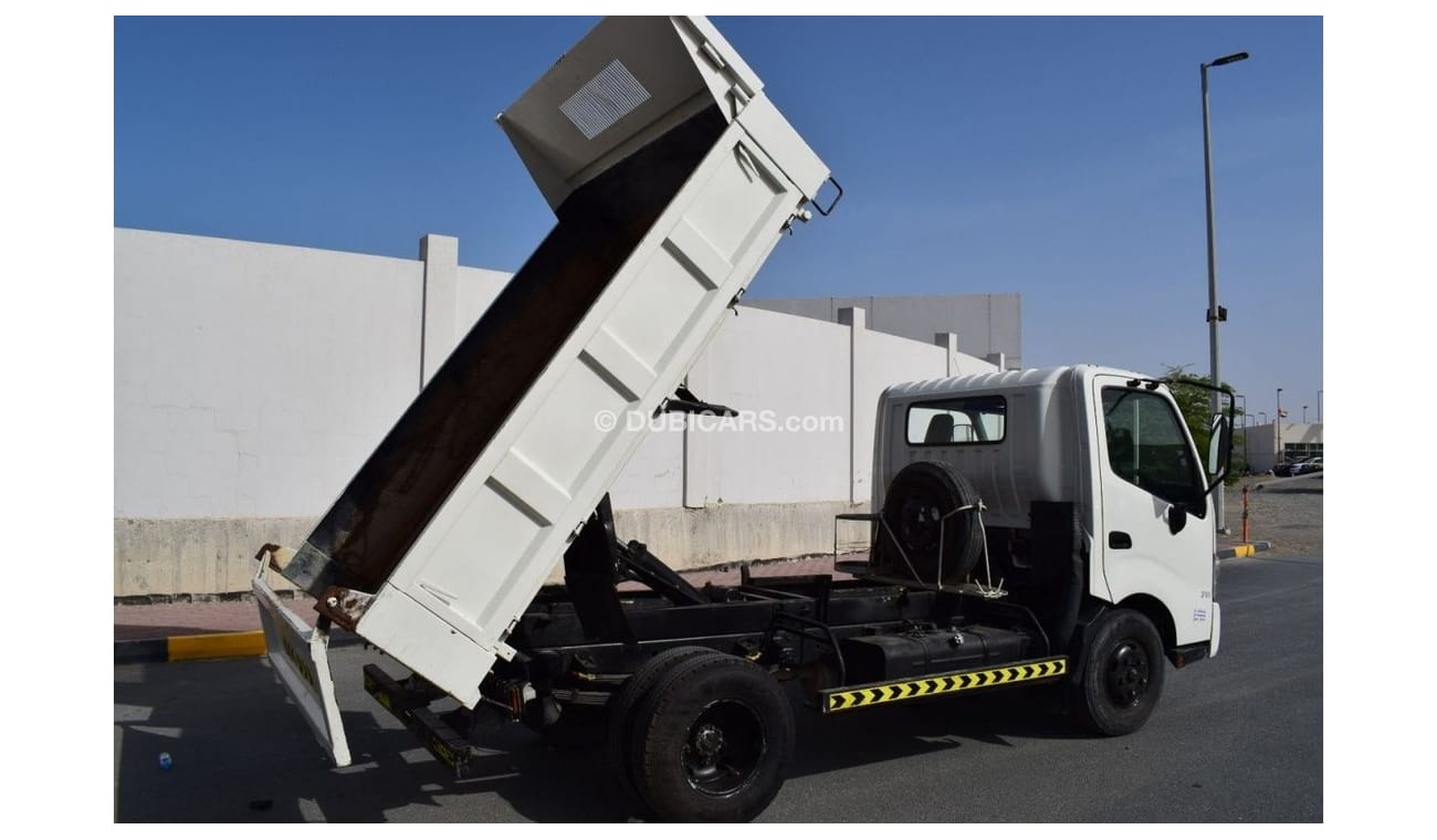 هينو 300 Hino 711 dumper, model:2015. Excellent condition