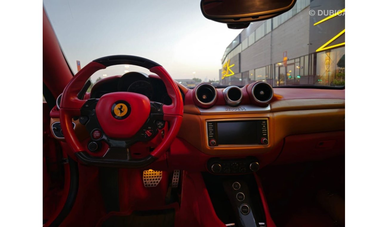 Ferrari California Std GCC- Ferrari California T - 2015 - 45.000km