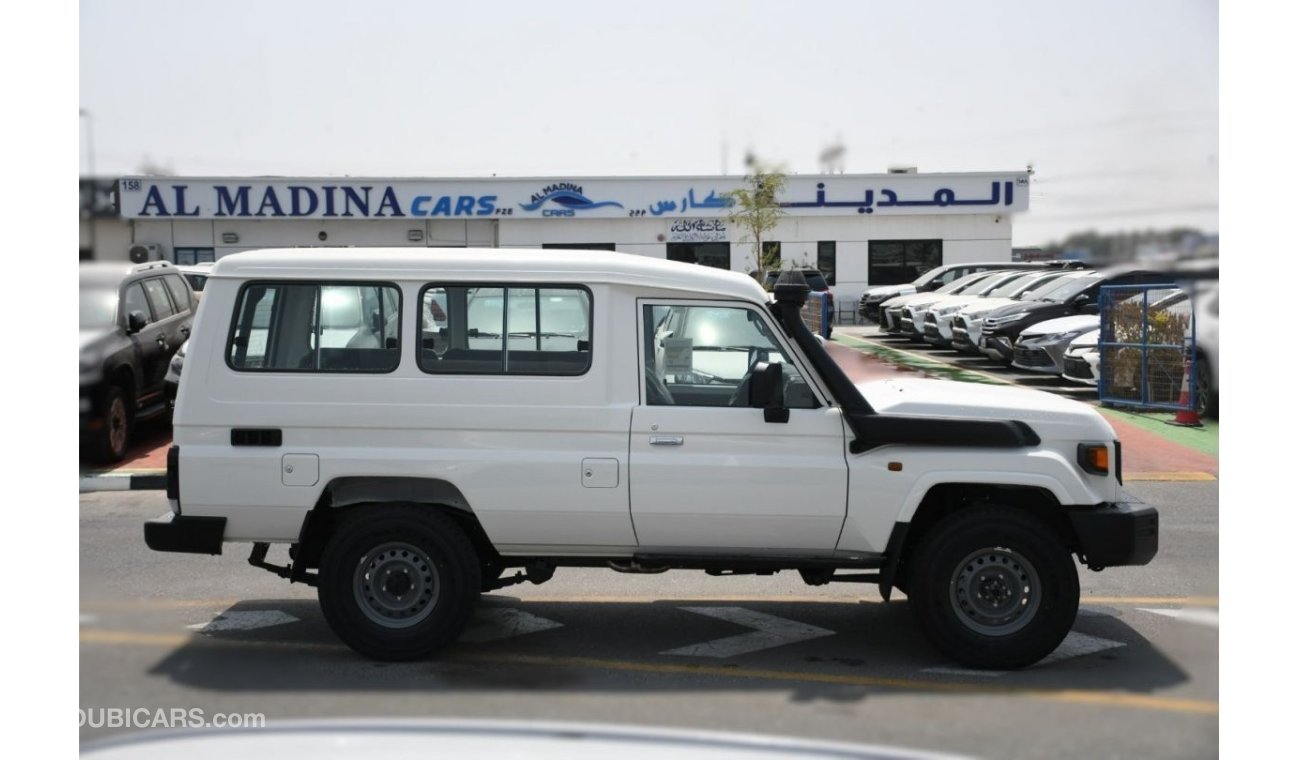 تويوتا لاند كروزر هارد توب 2024 Toyota Land Cruiser Hardtop 4.0L V6 Petrol