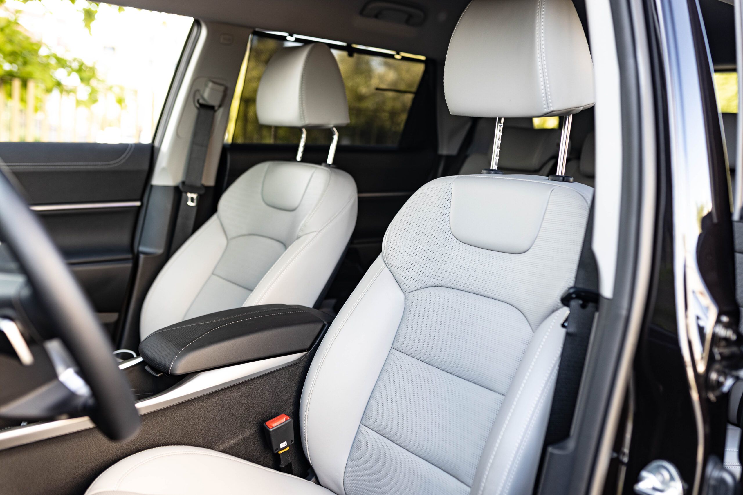 Ssangyong Torres interior - Seats