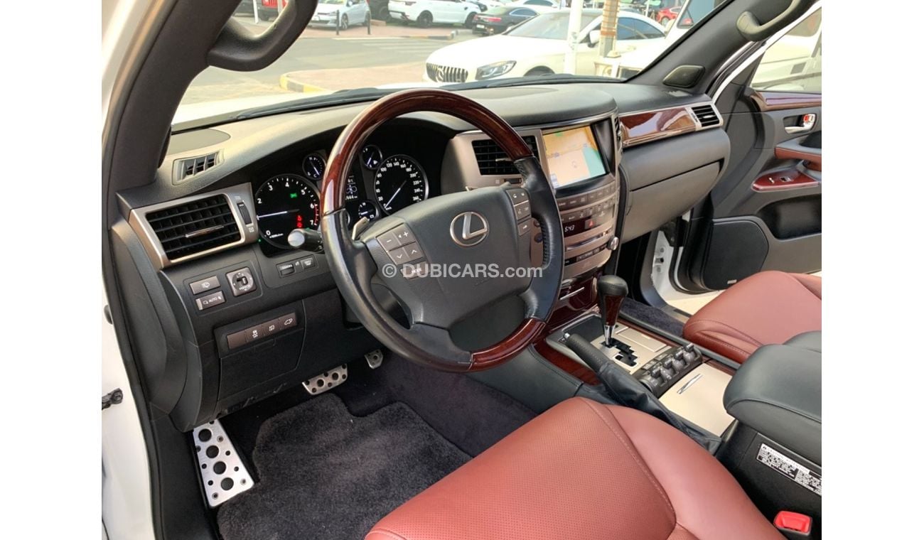 Lexus LX570