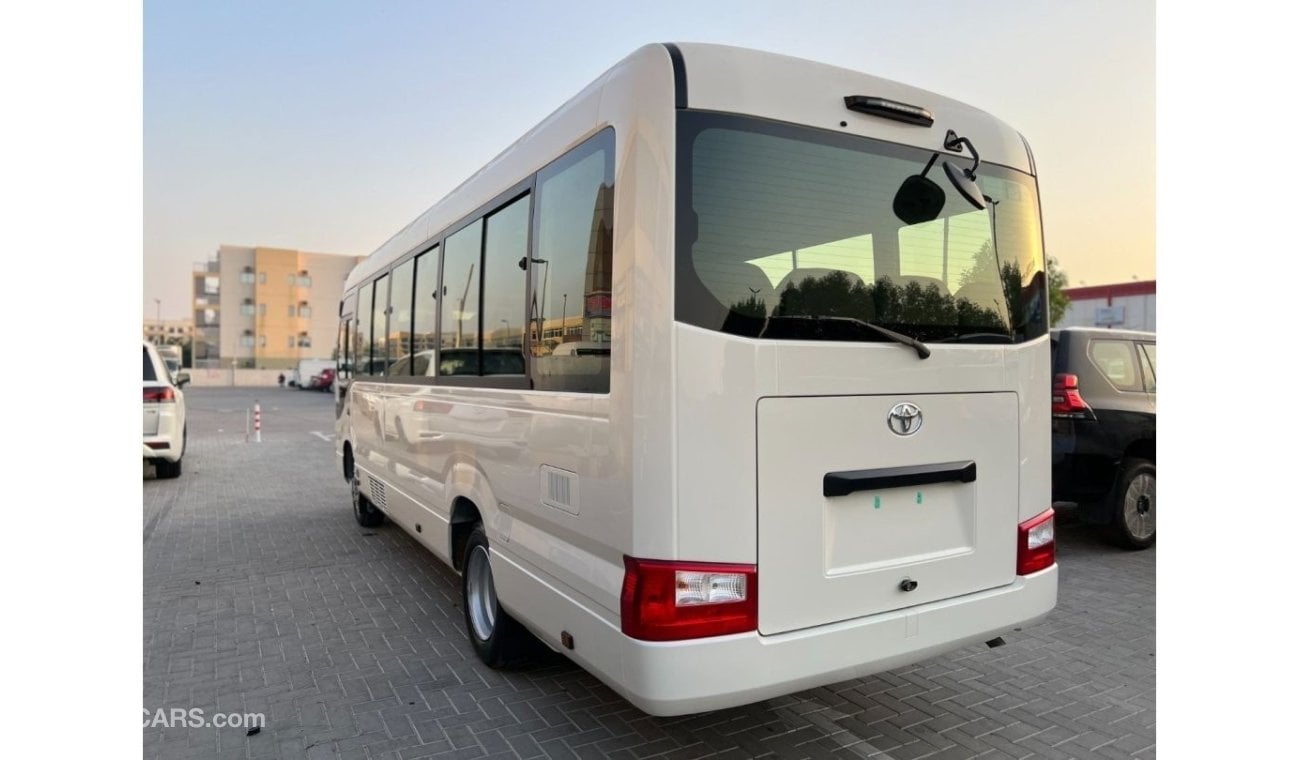 تويوتا كوستر 2024 Toyota Coaster 23-Seater 3-Point Seatbelts 4.2L 6-Cyl Diesel M/T RWD Only For Export