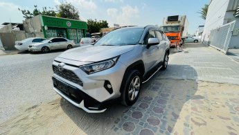 Toyota RAV 4 HYBRID RIGHT HAND