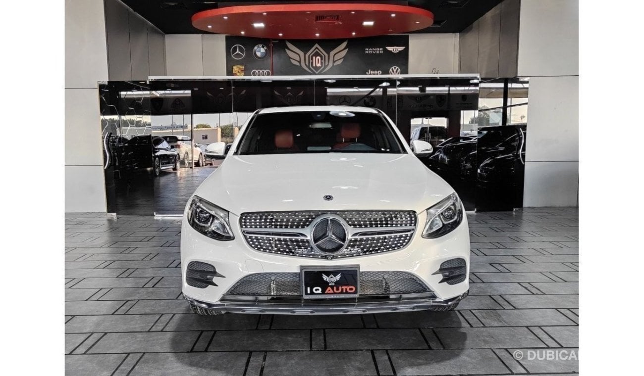 مرسيدس بنز GLC 300 AED 2,400 P.M | 2019 MERCEDES-BENZ GLC 300 AMG INTERIOR  COUPE | GCC | UNDER WARRANTY