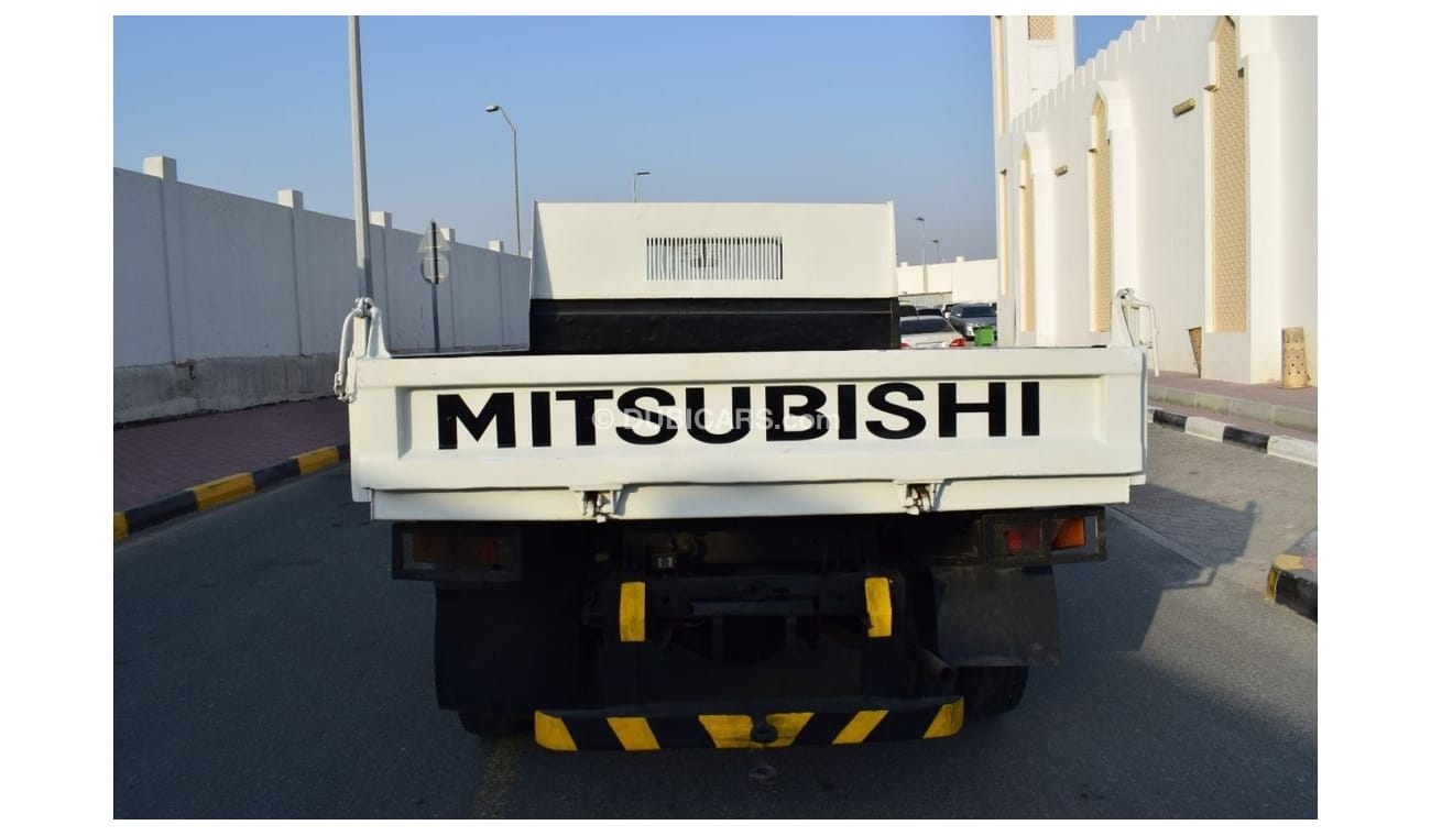 Mitsubishi Canter Mitsubishi Canter Dumper, model:2010. Excellent condition