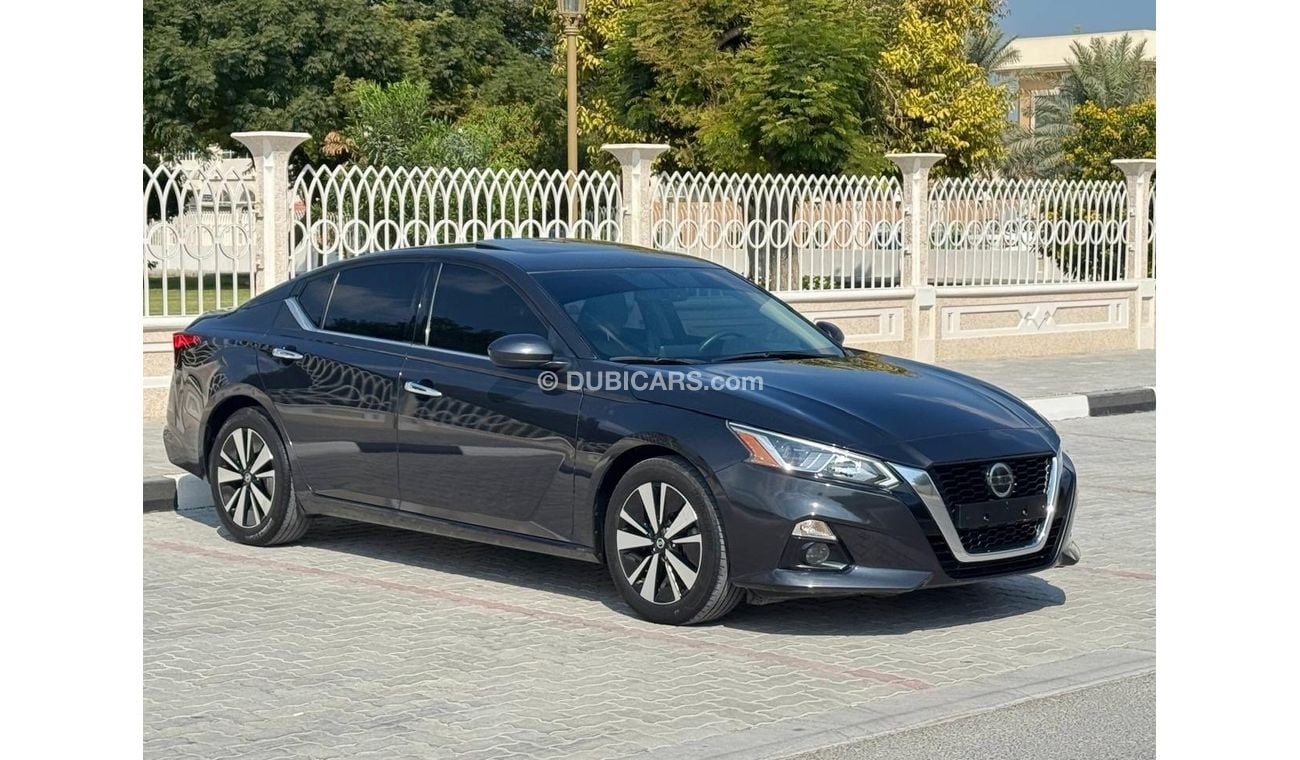 نيسان ألتيما Nissan Altima 2021 SV 2.5L Full Option,Sunroof GCC Specs