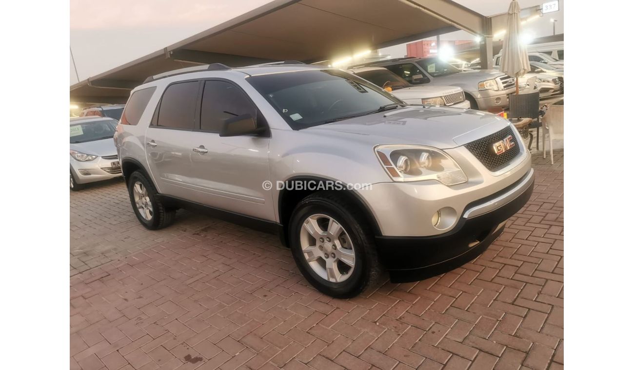 GMC Acadia In excellent condition and requires no expenses