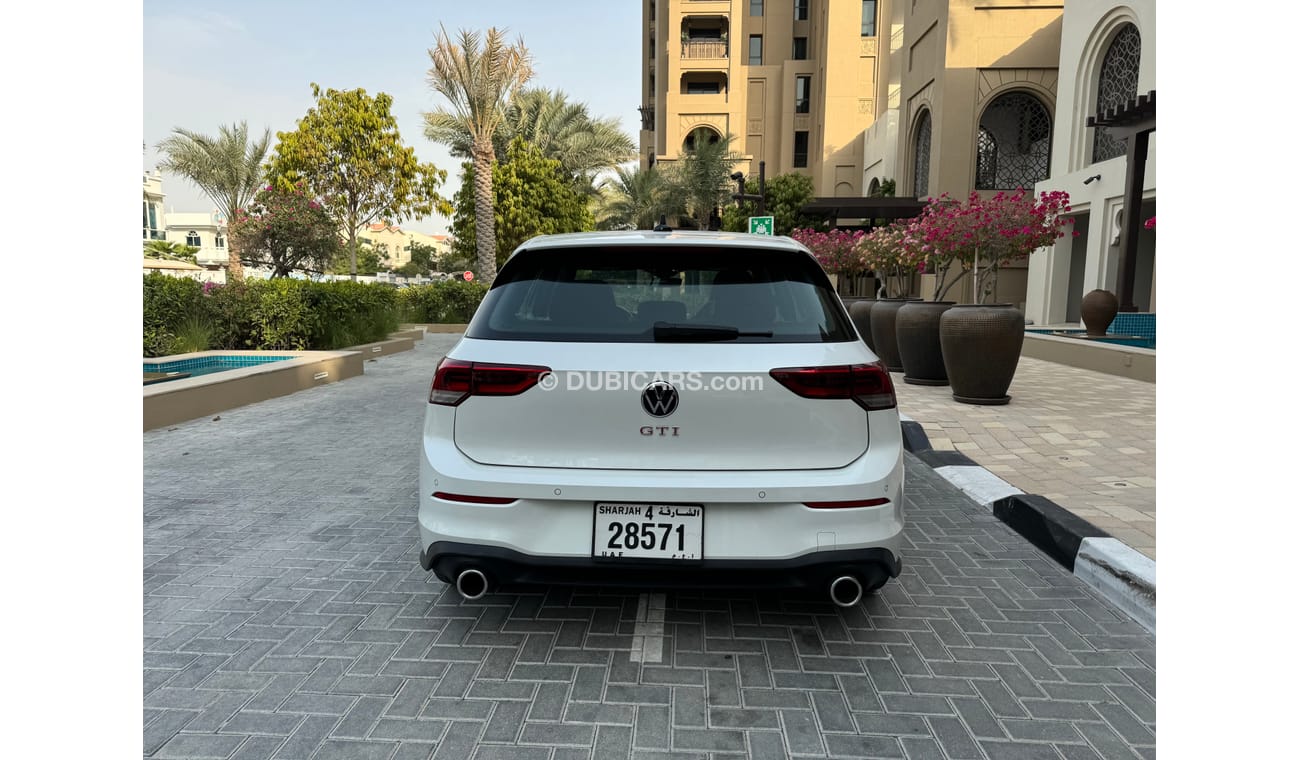 فولكس واجن جولف GTI