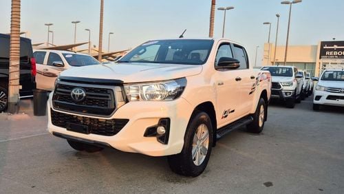 تويوتا هيلوكس S GLX 2.8L 4WD M/T Toyota Hilux 2022 V4 2.8L diesel manual clean car without accident without paint 