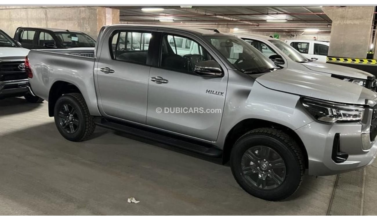 تويوتا لاند كروزر TOYOTA HILUX 2.4 SR5 Dsl 4WD 4Doors 2024