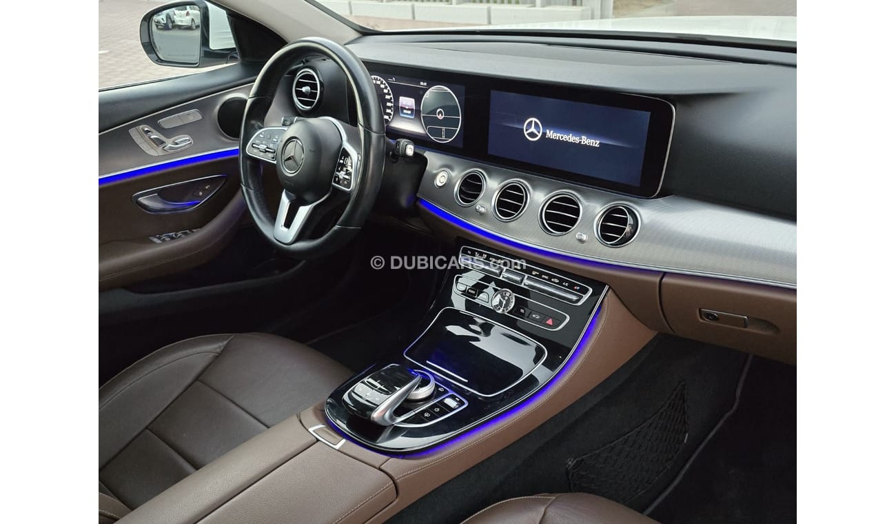 Mercedes-Benz E 350 Std 2.0L MERCEDES E-350 GCC 2019 ORGINAL PAINT // ACCIDENT FREE // FULL OPITION