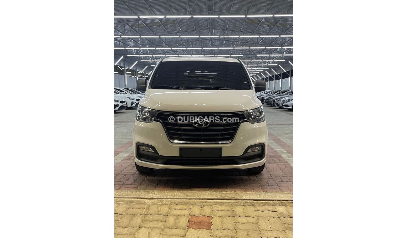 هيونداي H1 ستاريكس HYUNDAI STAREX H1 /DIESEL/5 SEATS /2.4L