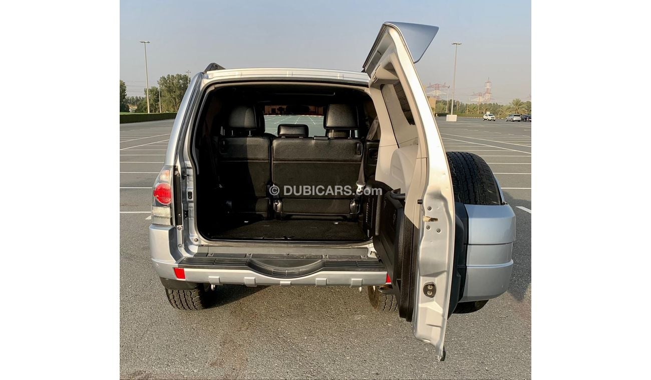 Used Mitsubishi Pajero GLS Mid 2012 for sale in Dubai - 502965