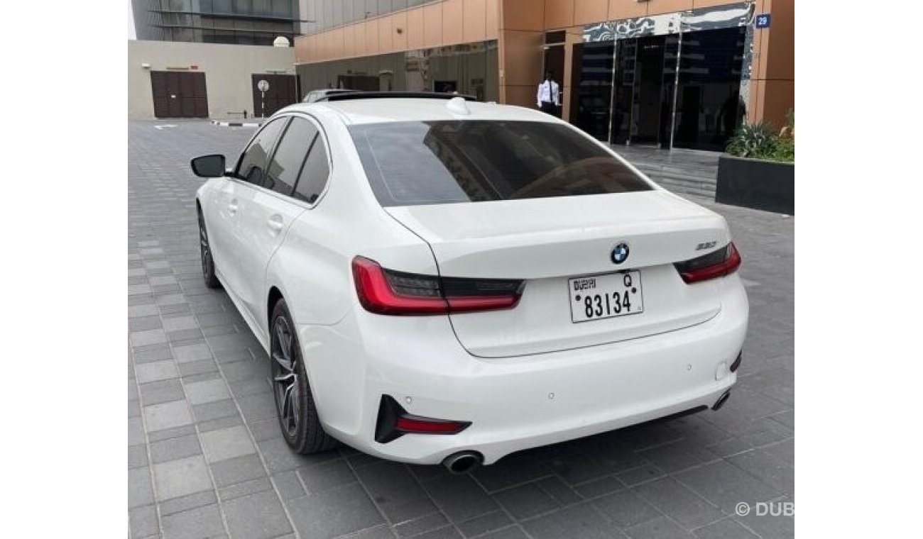 بي أم دبليو 330i