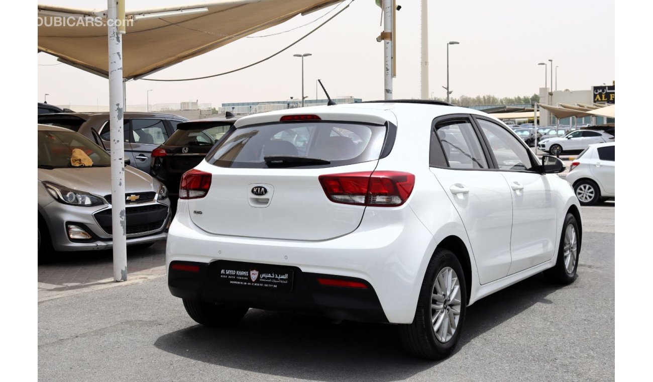 Kia Rio LX ACCIDENTS FREE - GCC - SUNROOF - ORIGINAL PAINT - PERFECT CONDITION INSIDE OUT