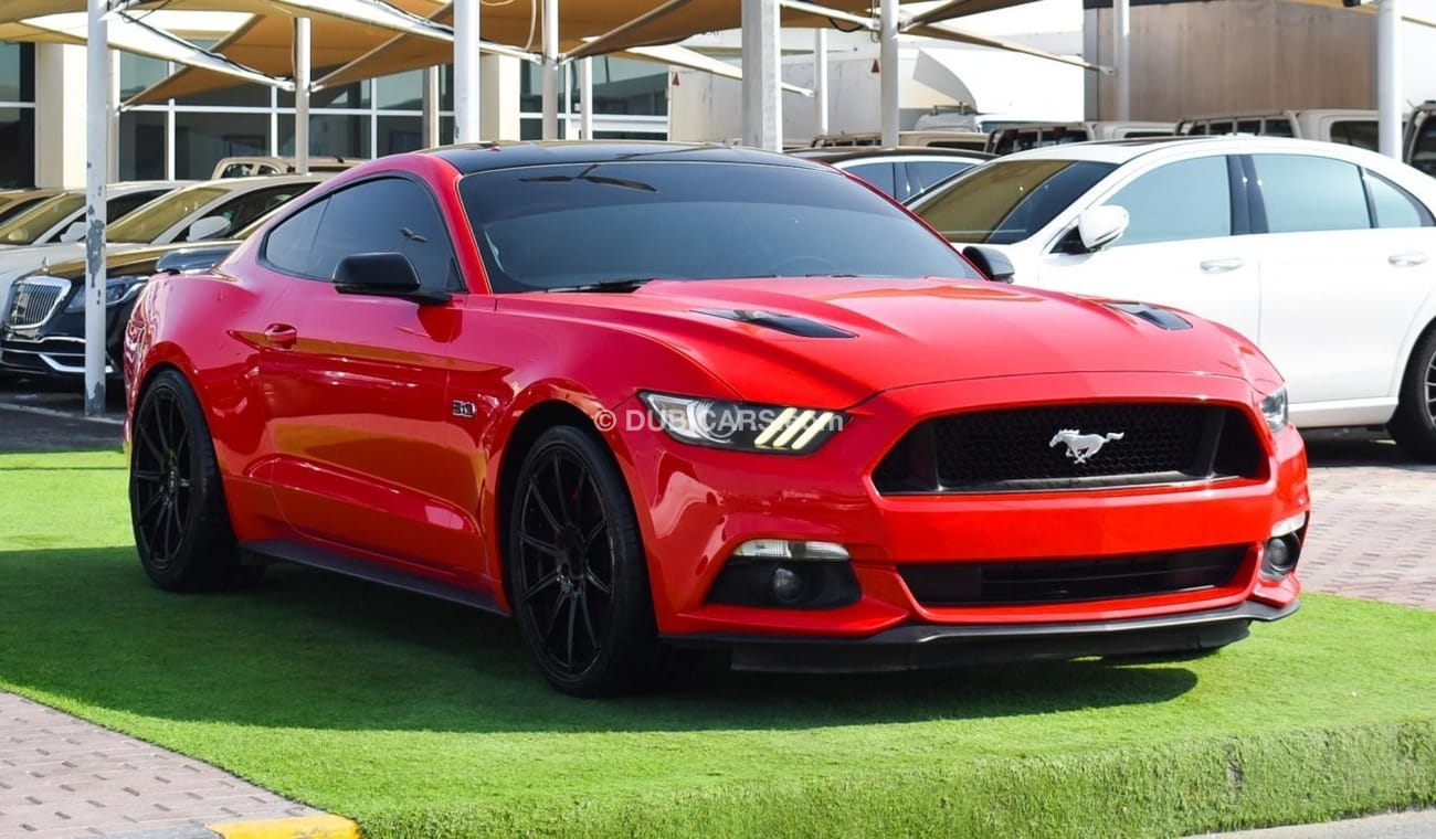 Used Ford Mustang 5.0 GT 2015 for sale in Dubai - 565713