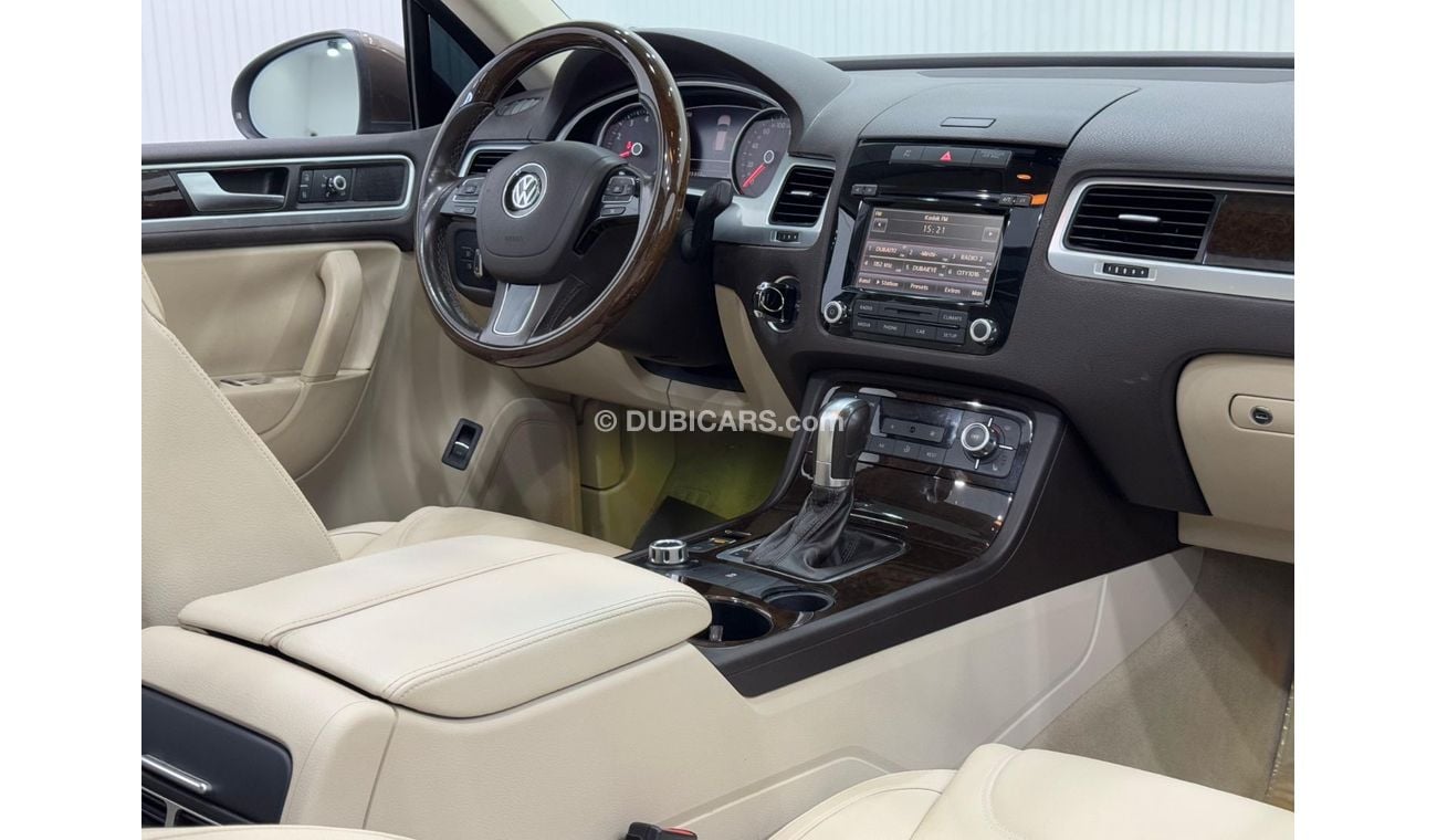 فولكس واجن طوارق 2015 Volkswagen Touareg, Excellent Condition, Service History, GCC