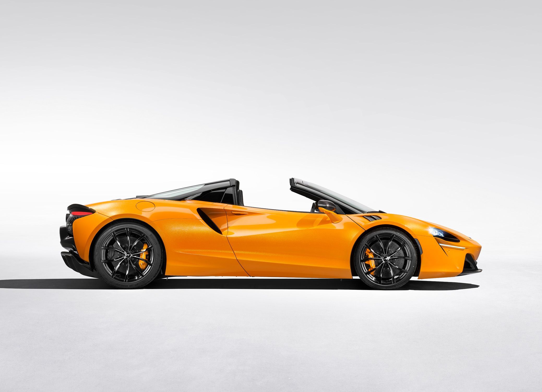 McLaren Artura Spider exterior - Side Profile