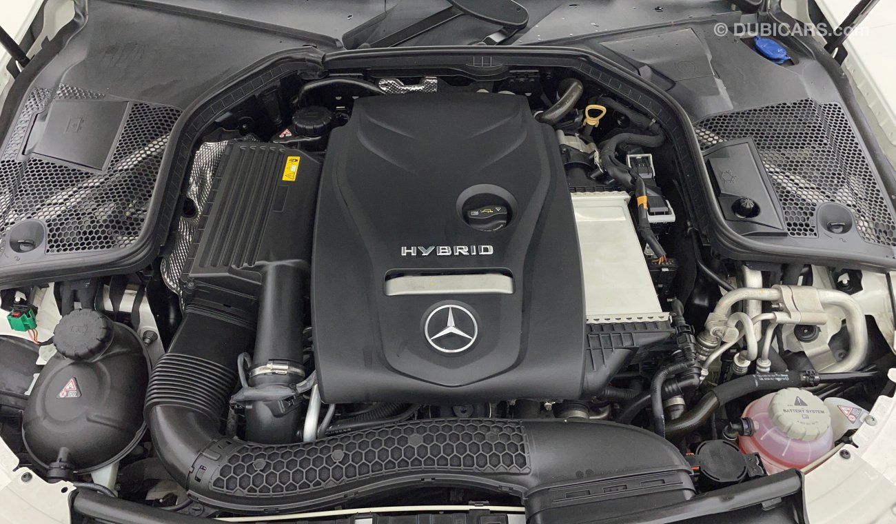 مرسيدس بنز C 300 PREMIUM + AMG SPORT PACK 2 | بدون دفعة مقدمة | اختبار قيادة مجاني للمنزل