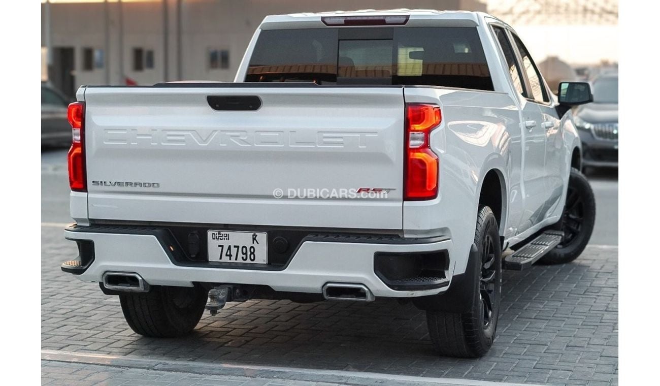 Chevrolet Silverado RST