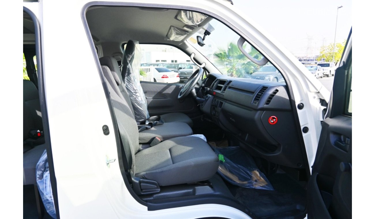 Toyota Hiace 2.5L DIESEL STANDARD ROOF,15SEATS MT