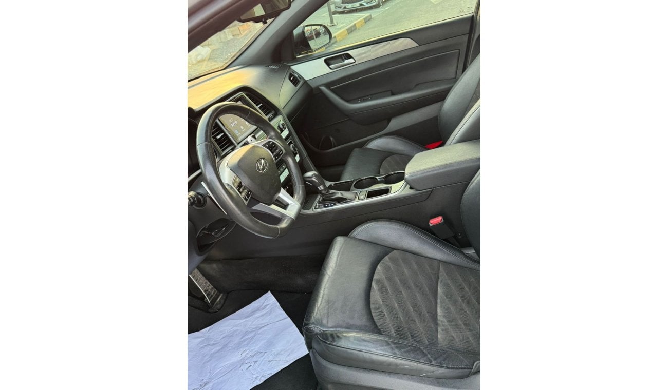 Hyundai Sonata GL very good condition inside and outside