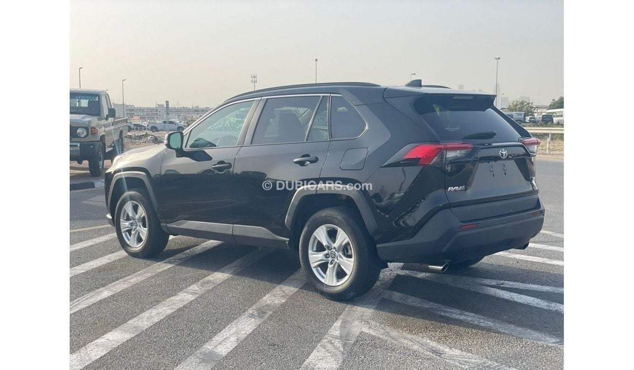 تويوتا راف ٤ 2021 Toyota Rav4 XLE MidOption+ Push start - 2.5L V4 - UAE PASS