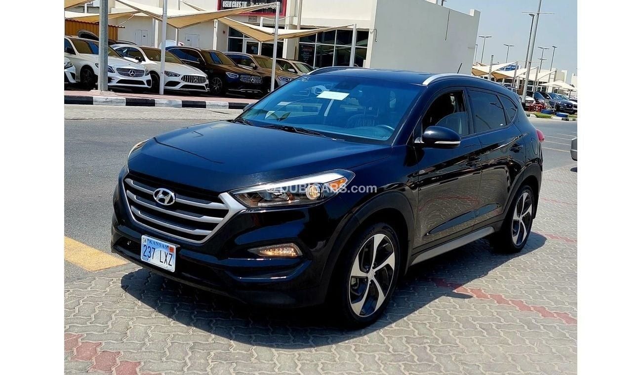 Hyundai Tucson very clean car