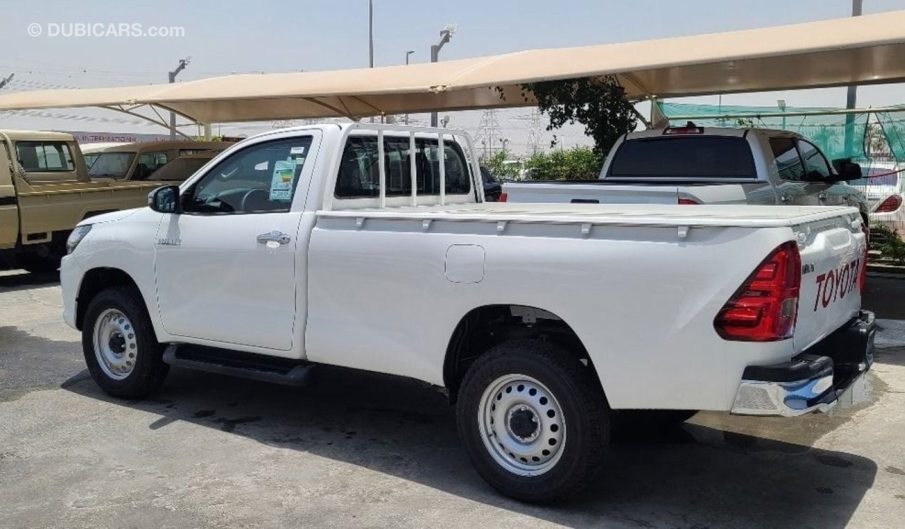 تويوتا هيلوكس TOYOTA HILUX SINGLE CABIN 2.4 DIESEL MANUAL 4X4