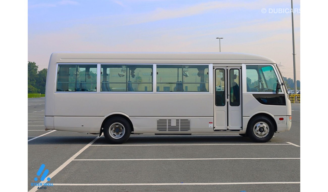 ميتسوبيشي روزا 2016 - 30 Seater Bus - M/T Diesel - Well Maintained / Ready to Drive / GCC / Book Now