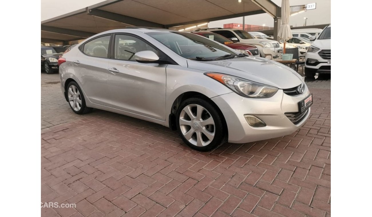 Hyundai Elantra GLS High In excellent condition and requires no expenses