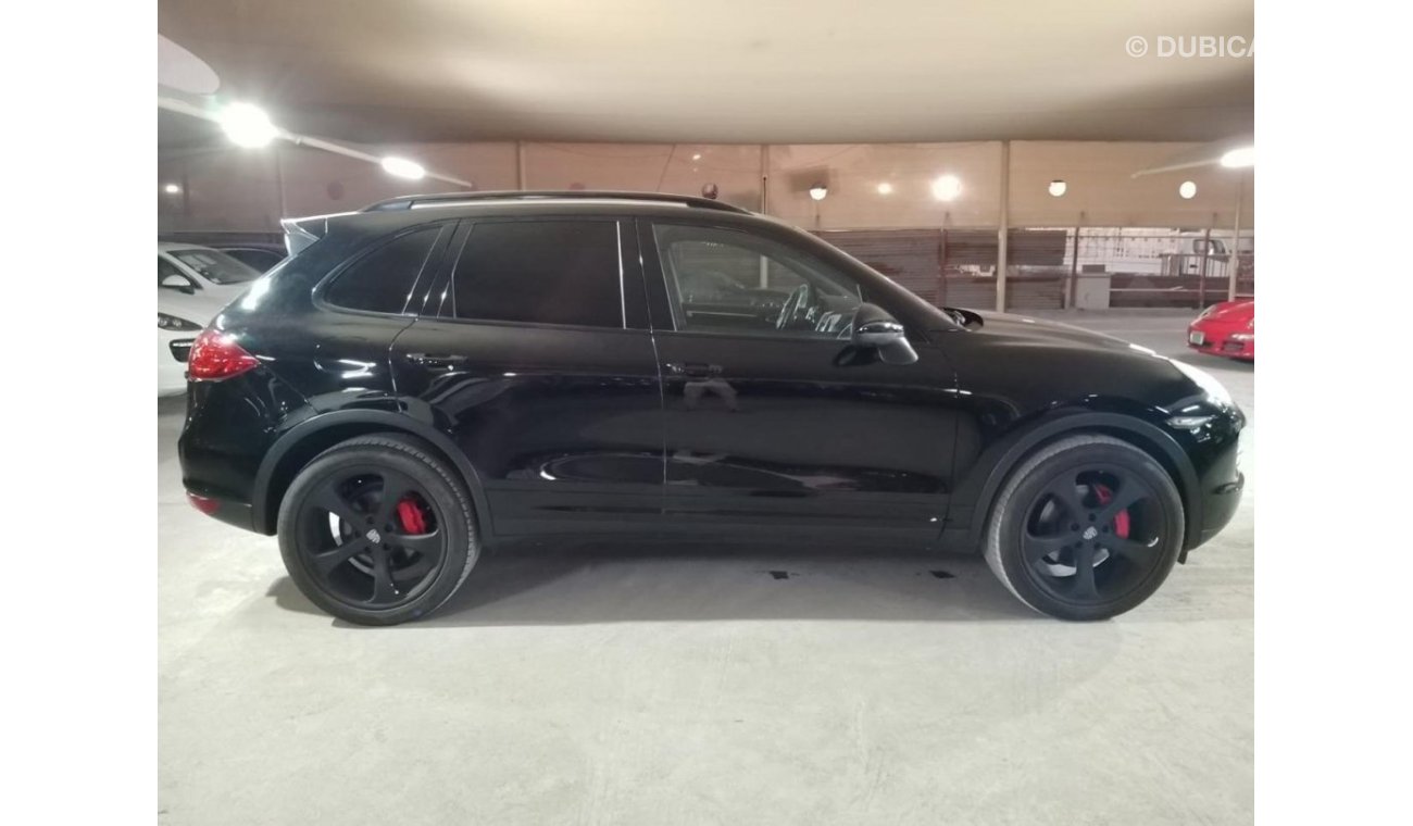 Porsche Cayenne S PORSCHE CAYENNE S 4.8L 2011, SUNROOF, ROOF RAILS AND MORE..