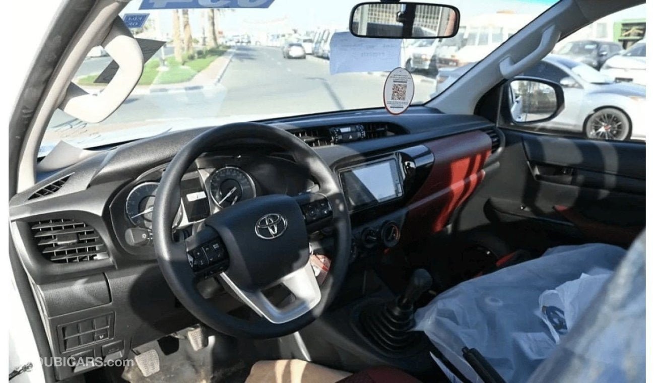 تويوتا هيلوكس HILUX SC 2.7L PETROL