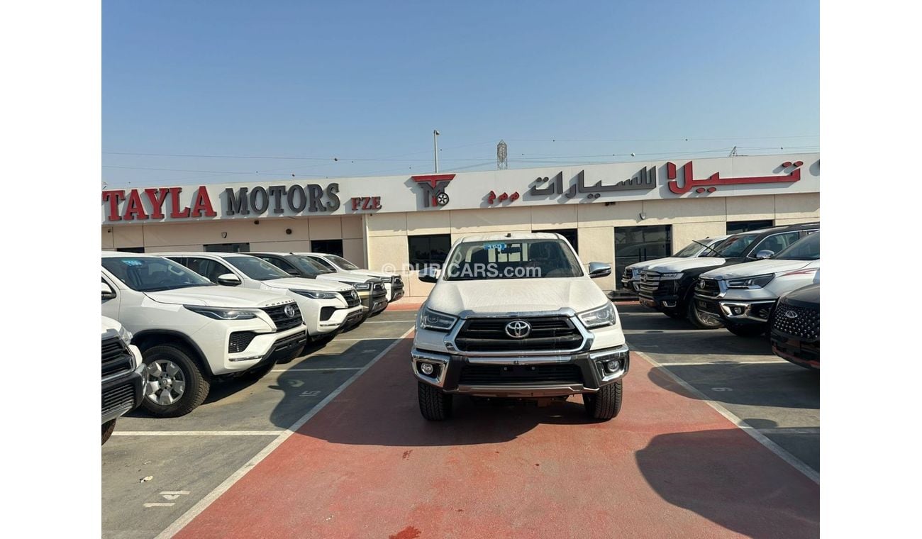 Toyota Hilux TOYOTA HILUX 2.7 AT FULL OPTION WITH PUSH START WHITE OMAN SPEC 2025