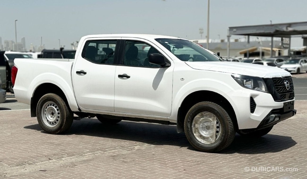 Nissan Navara 2.5D XE D23 4X4 DC PLUS Manual