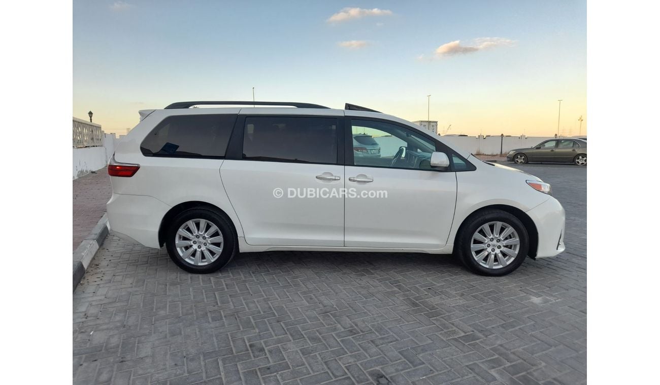 تويوتا سيينا Toyota Sienna 2017 Xle