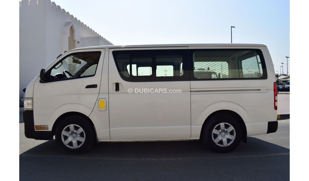 تويوتا هاياس Toyota Hiace 6 seater Van, model:2016