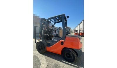 Toyota Fork lift TOYOTA FORLIFT 3.0 TON PETROL/LPG