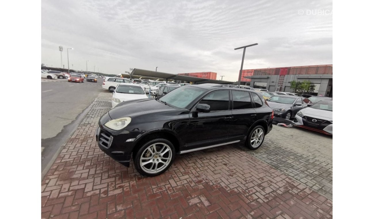 Porsche Cayenne In excellent condition and requires no expenses