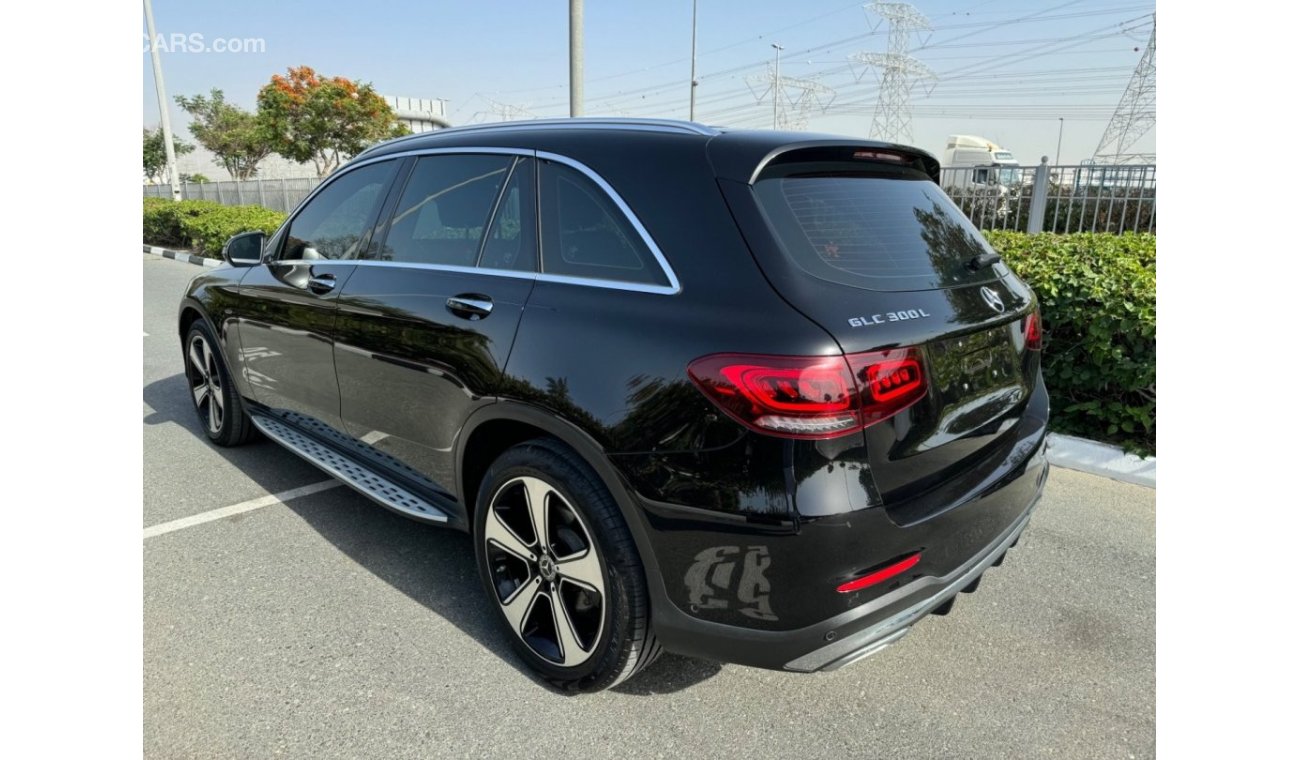 مرسيدس بنز GLC 300 4MATIC