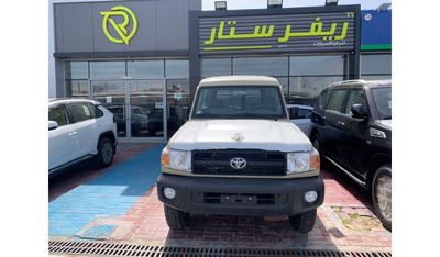 تويوتا لاند كروزر هارد توب Toyota land cruiser lc78 4.2L V6 3-door manual with diff lock and power window