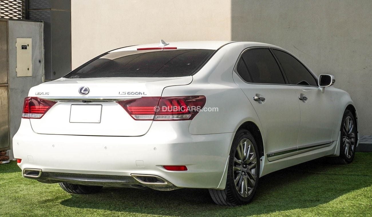 Lexus LS600h L