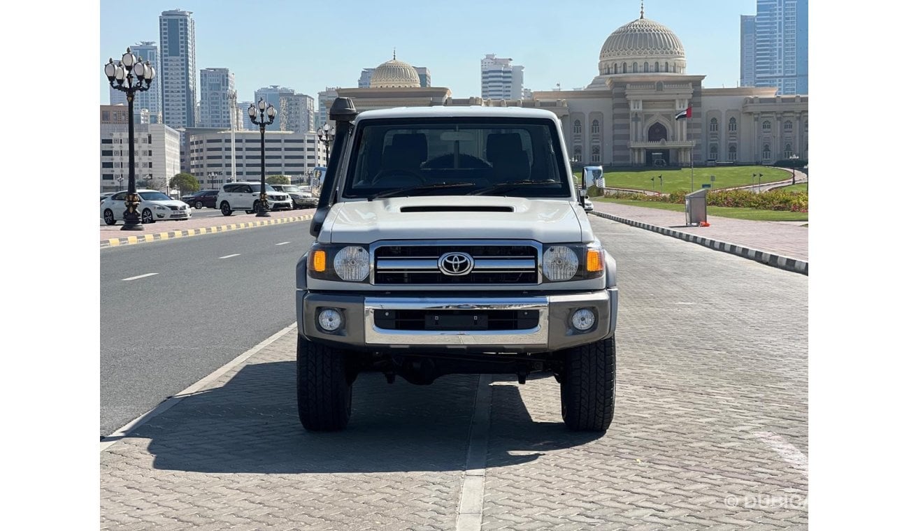 Toyota Land Cruiser Pick Up