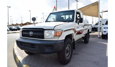 تويوتا لاند كروزر بيك آب Toyota Landcruiser pick up Std 4.0L Single Cab Utility 4WD, model:2016.Excellent condition