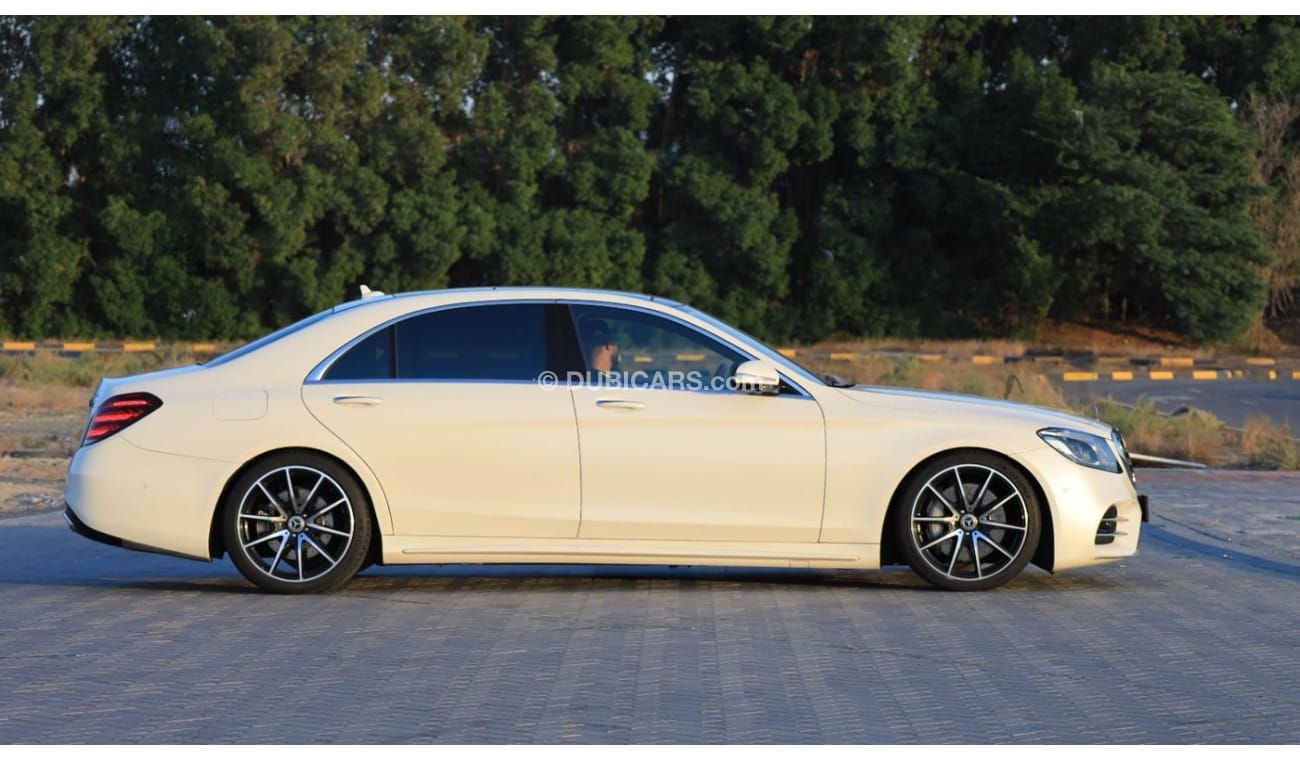 Mercedes-Benz S 560 Std 4.0L (463 HP)