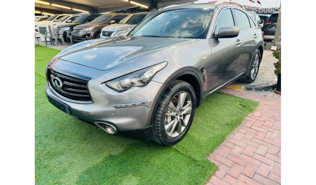 Infiniti QX70