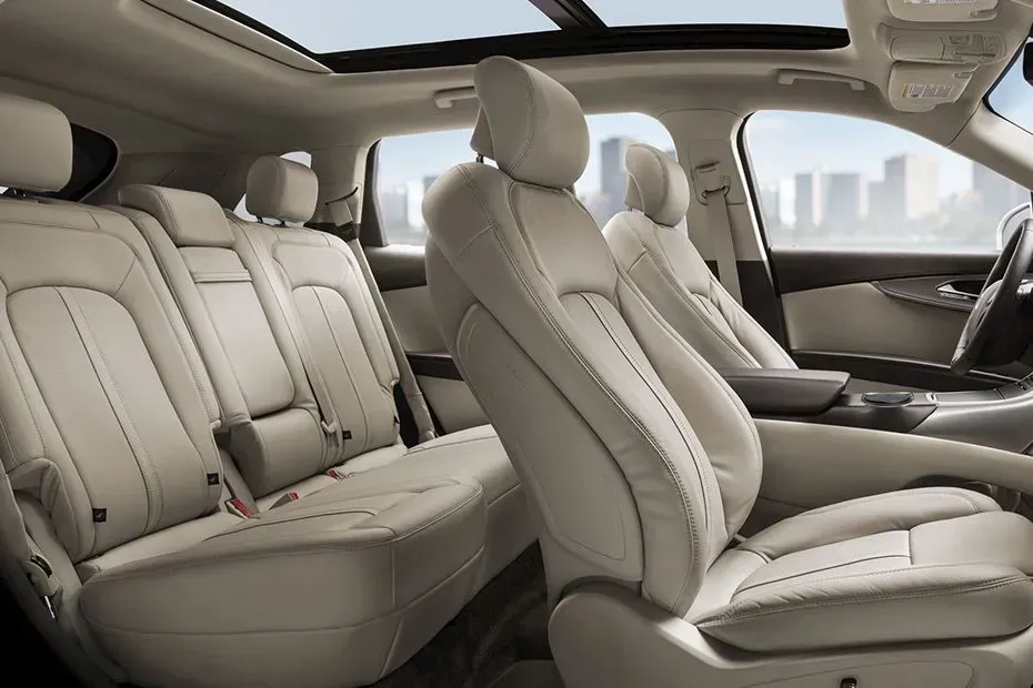 لينكولن ام كى اكس interior - Seats