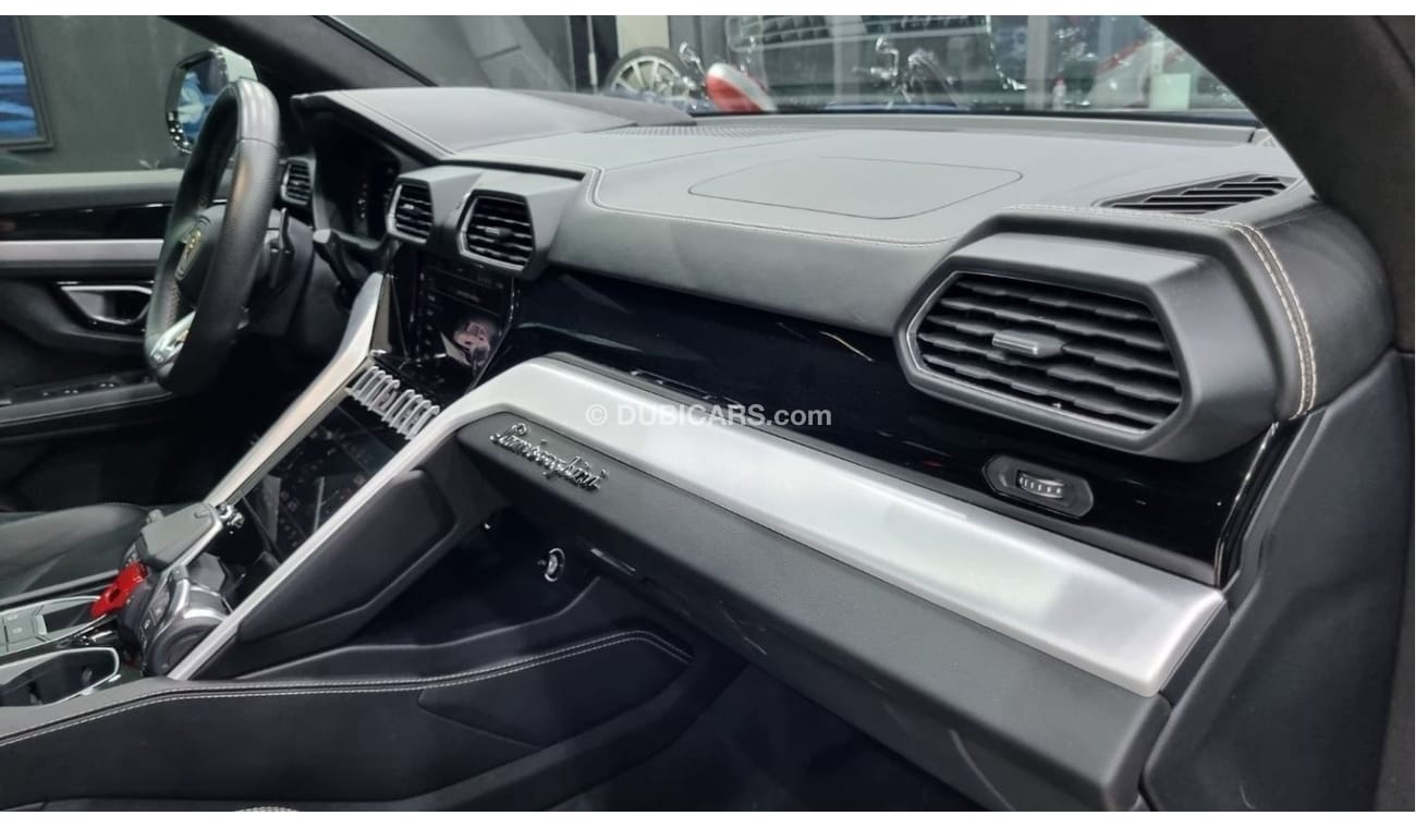 Lamborghini Urus Std LAMBORGHINI URUS 2020 IN PERFECT CONDITION ( CLEAN TITLE ) FOR 675K AED