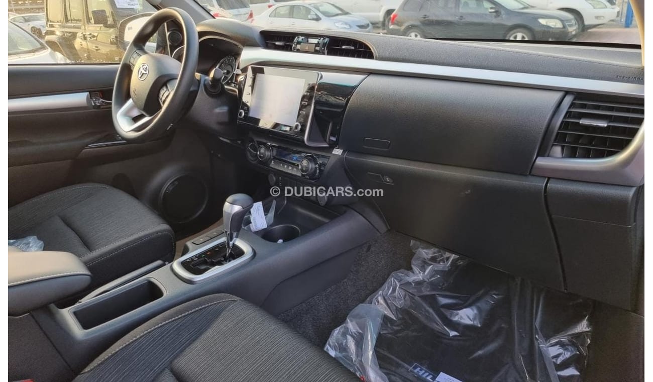 تويوتا هيلوكس HILUX SR5 4.0 V6 SILVER